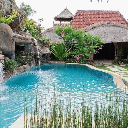 Puri Samaira Villa Tanjung  Kültér fotó
