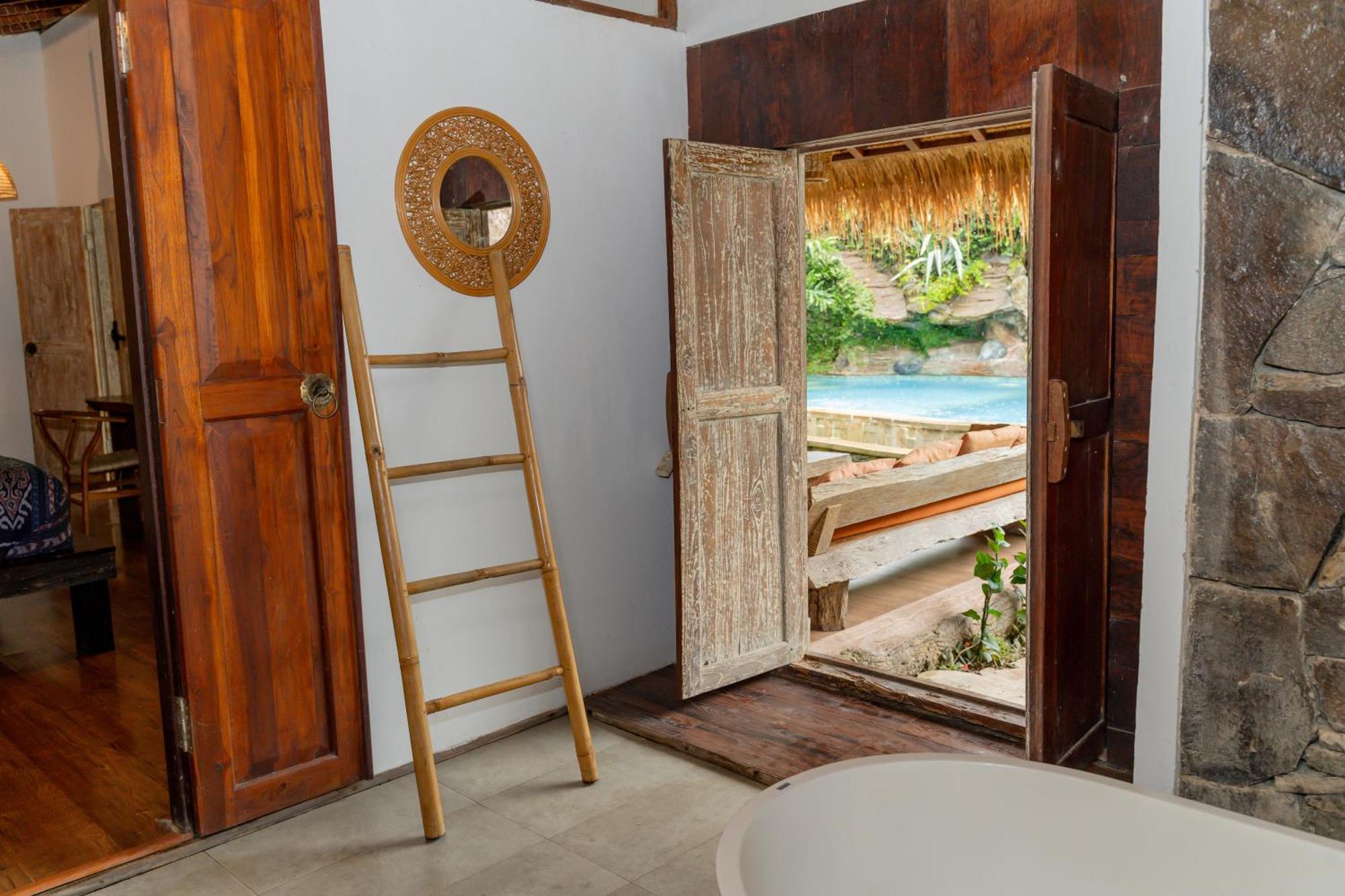 Puri Samaira Villa Tanjung  Kültér fotó