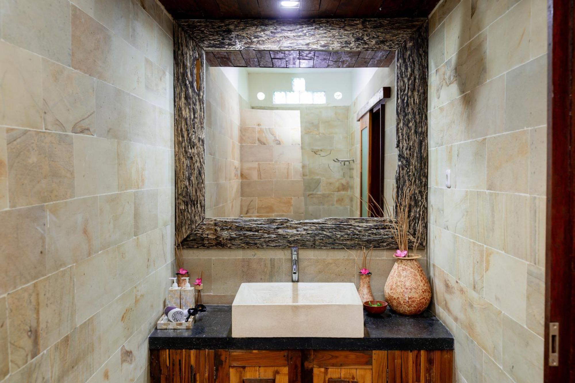 Puri Samaira Villa Tanjung  Kültér fotó
